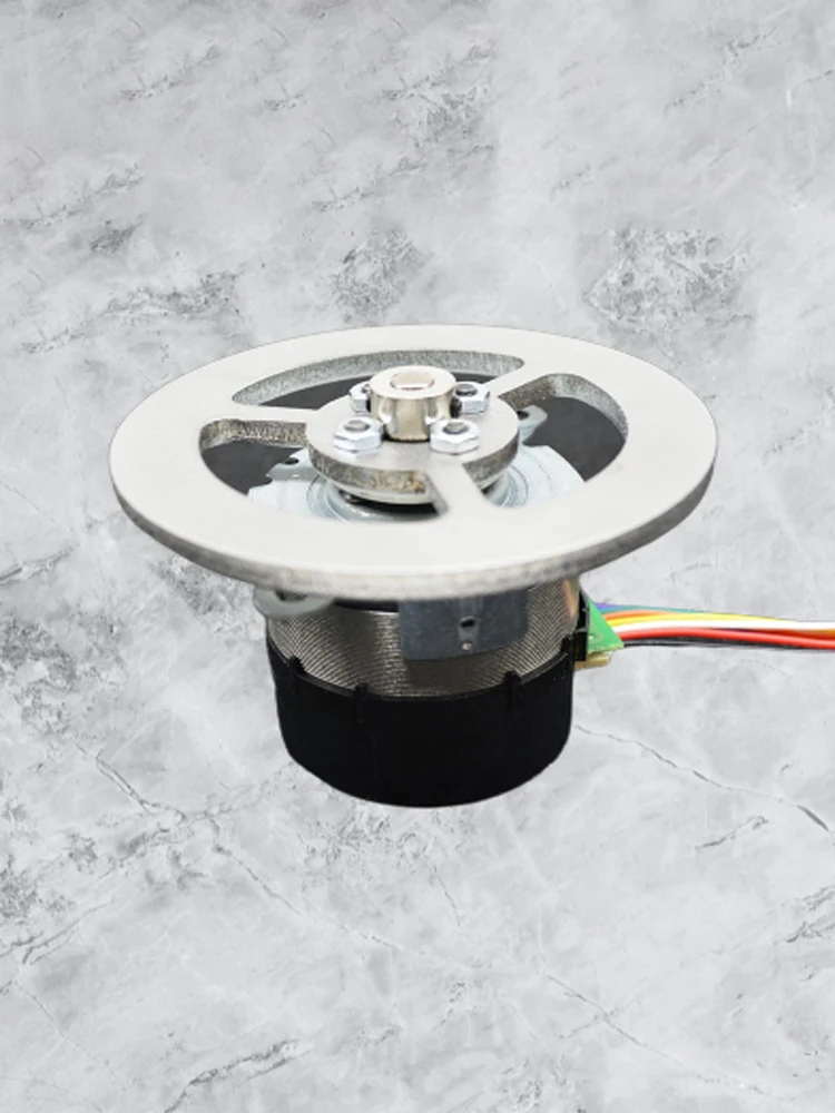 Photo elektrischer 70mm/95-mm-Encoder mit bürstenlosem 12-V-Motorträgheitsschwungradmodul für das DIY-Kit des Roboter-Ausgleichs roboters stm32