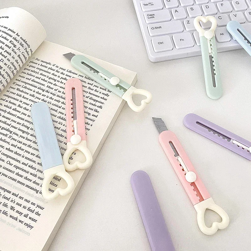 2pcs Kawaii Mini Pocket Love Heart Art Utility Knife Express Box Knife Paper Cutter Craft Wrapping Refillable Blade Stationery
