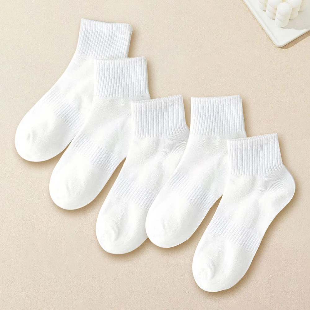 5 paia di calzini da uomo in tinta unita alla moda versatili calzini corti Casual estivi Unisex autunno e inverno calzini da coppia di media lunghezza