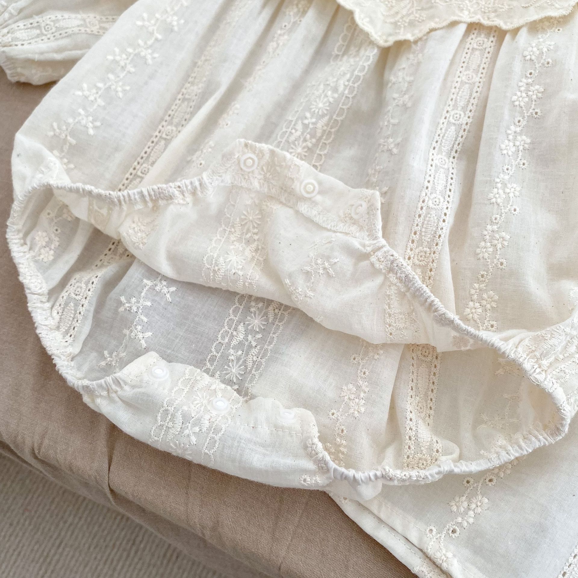 Abito da sorella per body da bambino primaverile Abito con ricamo floreale per outfit da bambina