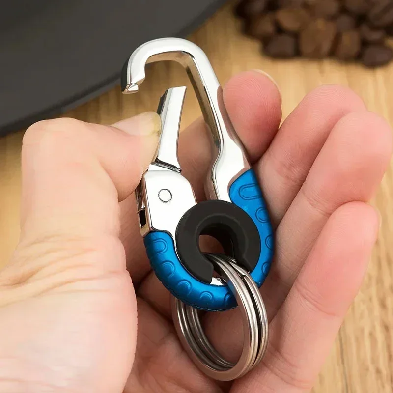 Gancio portachiavi da uomo Fibbia in acciaio inossidabile Moschettone da esterno Strumento da arrampicata Doppio anello Portachiavi da pesca per auto Accessorio per auto Amagi