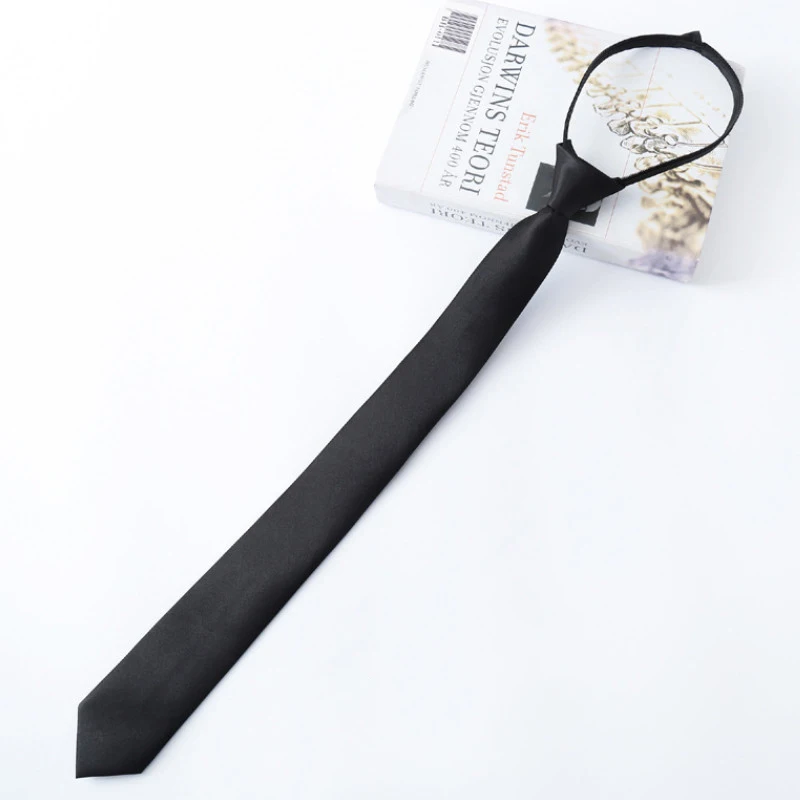Corbatas negras Unisex con cremallera, corbatas Retro sedosas con cuello estrecho, pajarita delgada y suave para mujer, corbata de moda sencilla y elegante que combina con todo de estilo coreano