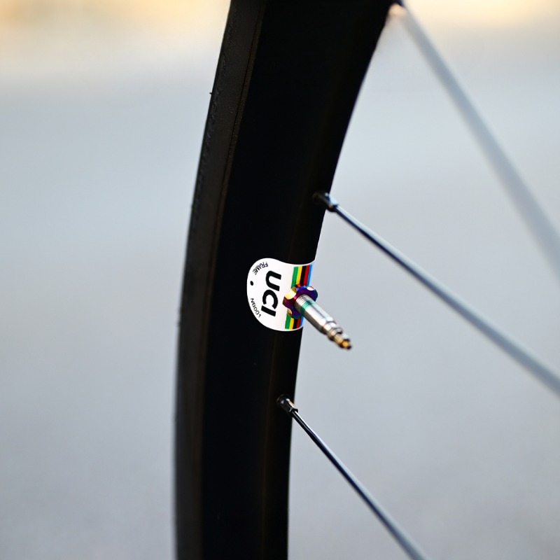 Pegatinas para llanta de válvula de bicicleta con certificación UCI, protector solar impermeable, pegatinas para válvula de neumático de bicicleta, calcomanías para ciclismo, decoración para bicicleta de montaña, 2 uds.
