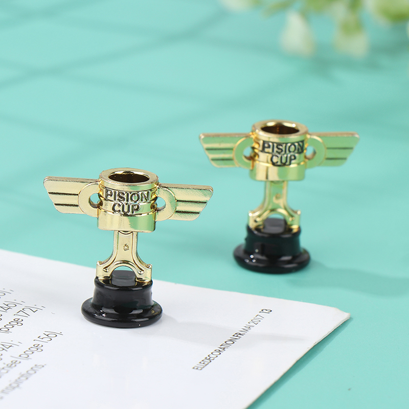 PISTON CUP Gold Championship Trophy ของเล่นรุ่นของขวัญคริสต์มาสสําหรับเด็กรวบรวมของขวัญ