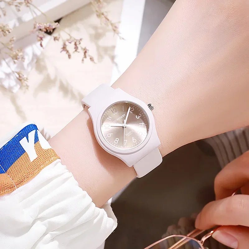 Reloj de cuarzo con correa de silicona de marca para Mujer, Reloj de pulsera informal de lujo a la moda para Mujer, Reloj para Mujer, triangulación de envíos