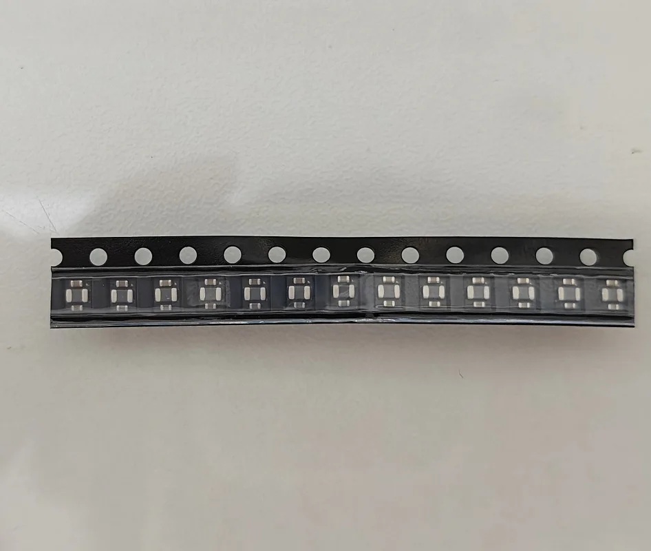 TPS82698SIPR 電源 - 基板実装 DC DC コンバータ 非絶縁 PoL モジュール 1 出力 3V 800mA 2.3V - 4.8V 入力