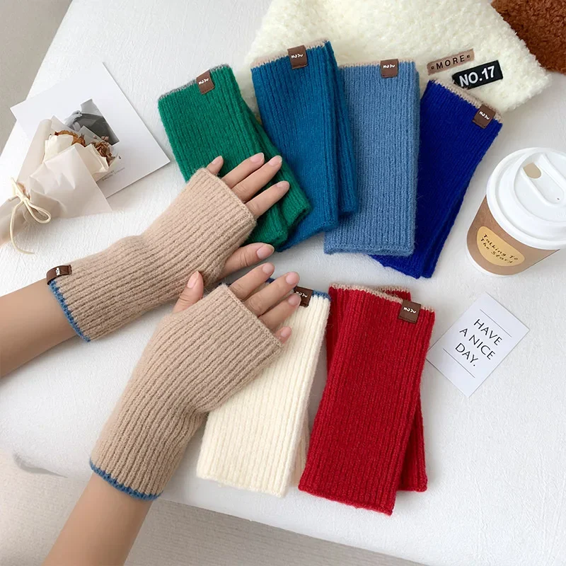 Warm Half Finger ถักถุงมือฤดูใบไม้ร่วงและฤดูหนาว Fingerless Deer ถุงมือแคชเมียร์ผู้หญิง Mittens Thumb Hole ถุงมือสั้น