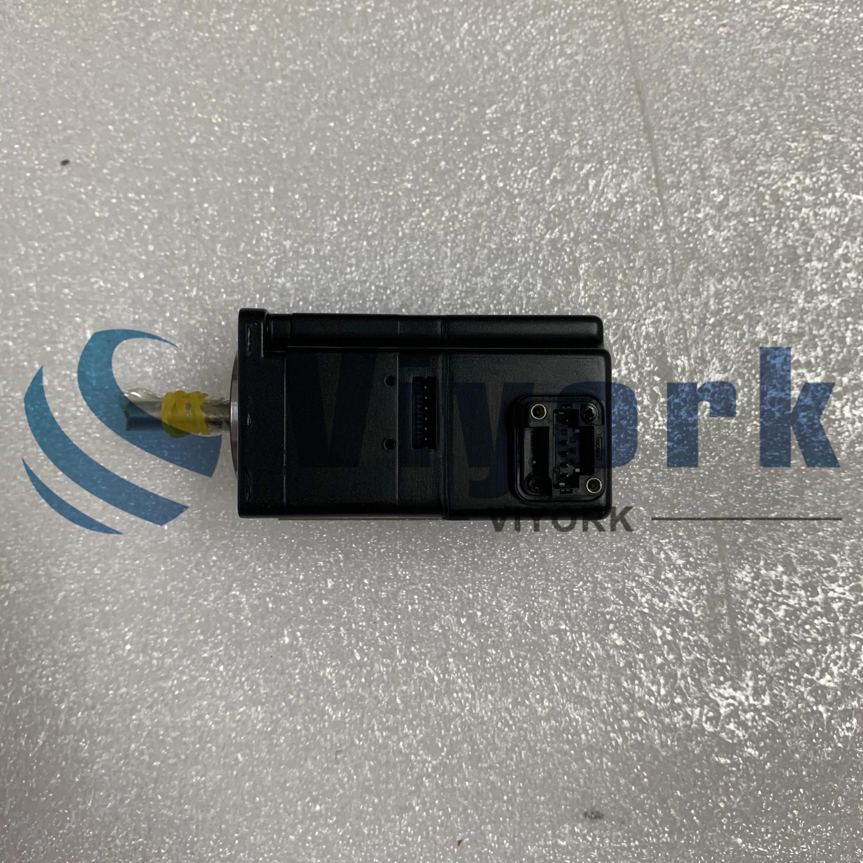 SGMAS-A5ACAB1 SILNIK SERWO AC 50W 200V 3000RPM NOWY