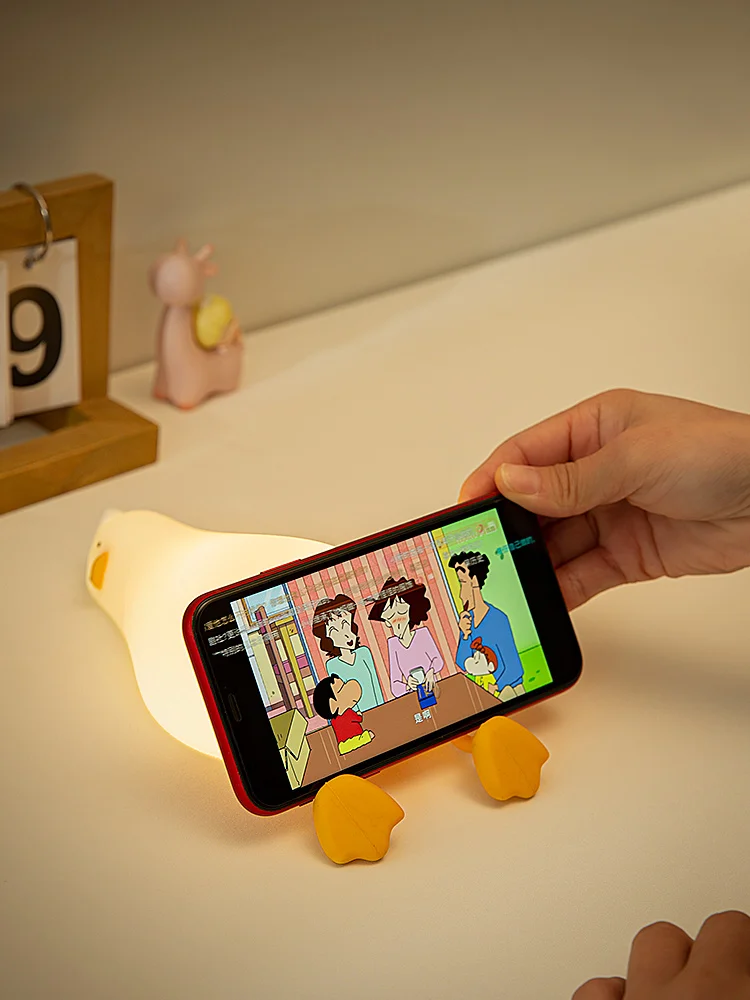 Lampada da comodino ricaricabile a luce notturna dimmerabile in Silicone con luce notturna a forma di anatra piatta per l'allattamento al seno sala Kawaii