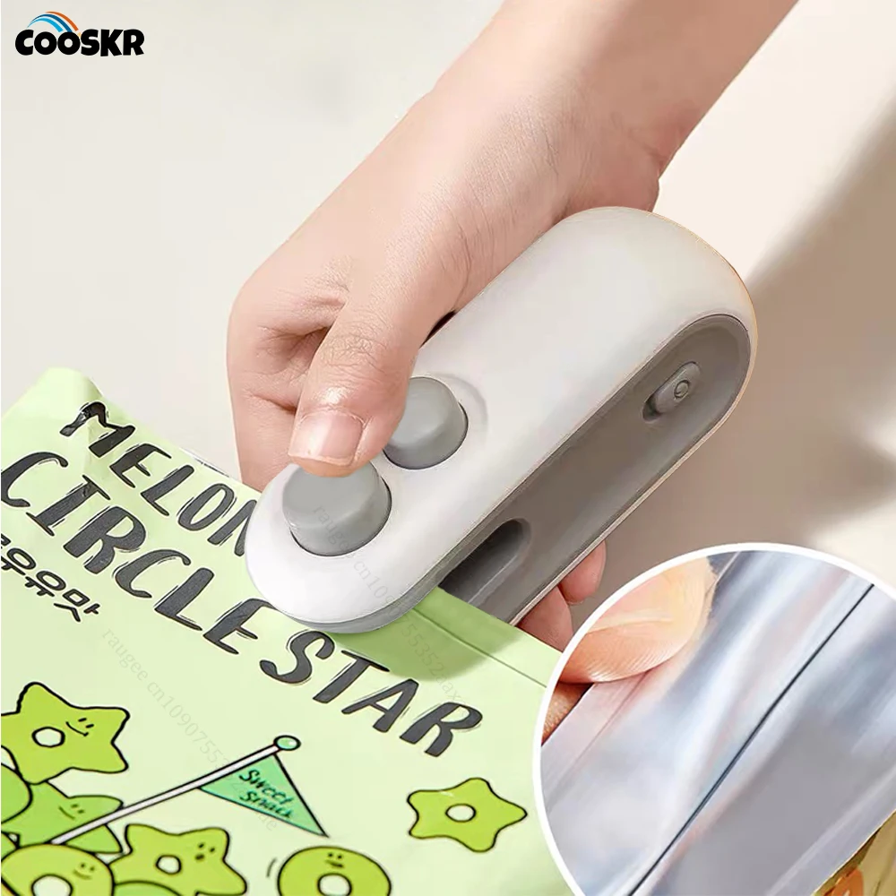 Sellador de bolsas de mano, Mini sellador de alimentos al vacío con cortador y imán, sellador de bolsas 2 en 1 para bolsas de plástico, aperitivos, almacenamiento de alimentos