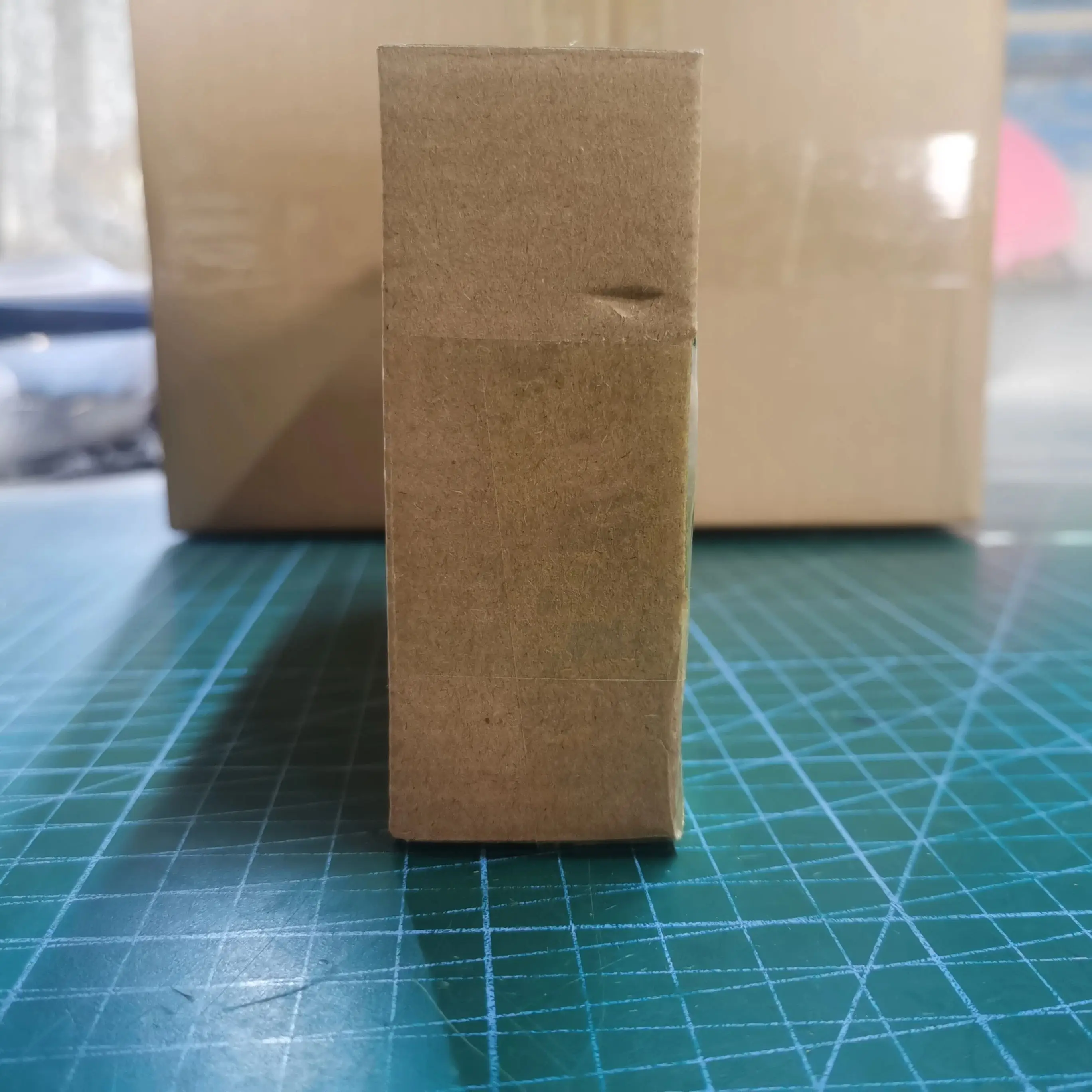 11.06 Order 7 B009  Chinese-made models made of eco-friendly resin or metal - excellent gifts!