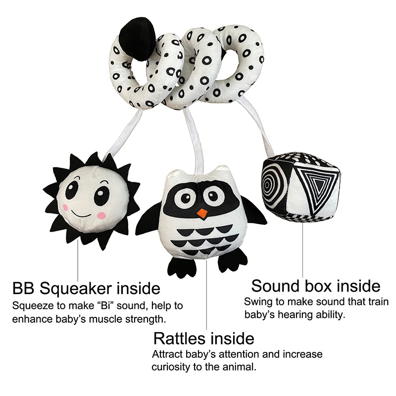 Brinquedos pendurados assento de carro berço móvel infantil bebê espiral cama de pelúcia carrinho barra preto e branco cor brinquedo com chocalhos bb squeaker