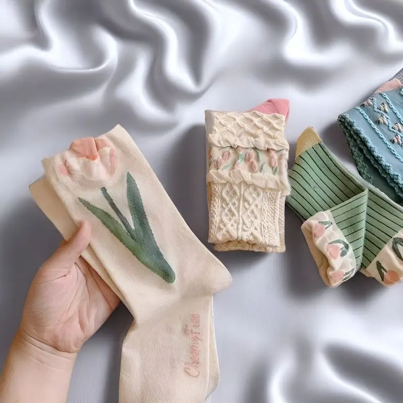 4 pares de calcetines florales conjunto de mujeres linda flor geométrica 3D texturizado tobillo Cottagecore calcetines de la suerte moda Casual Mid Cub calcetines
