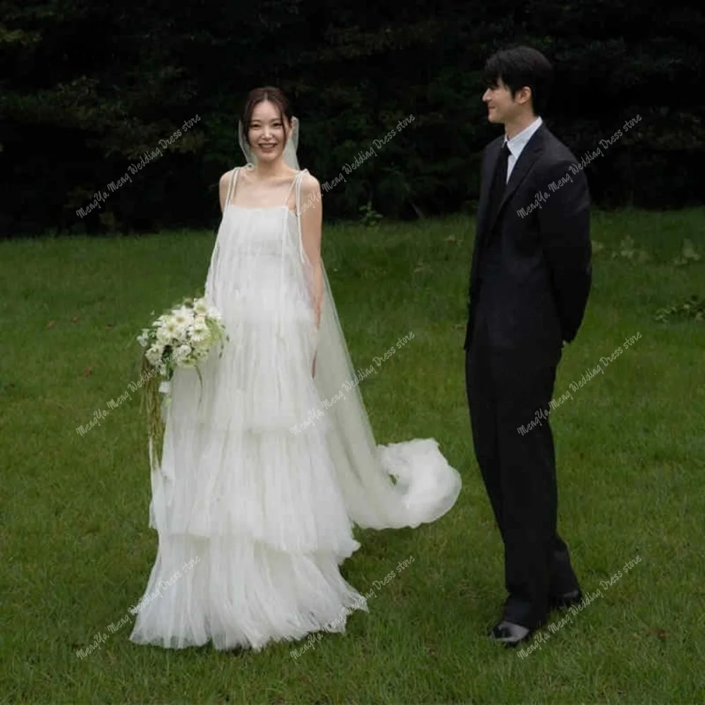 Personalizado macio em camadas tule até o chão vestidos de casamento coreia photoshoot cintas de espaguete vestido de noiva 2025