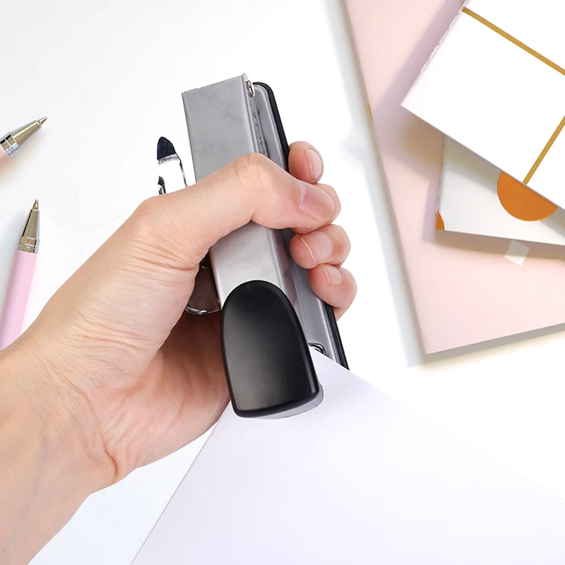 Eagle Desktop Stapler，With free 1000 staples，Up to 20 sheets，Built-in staple remover，School and office binding supplies