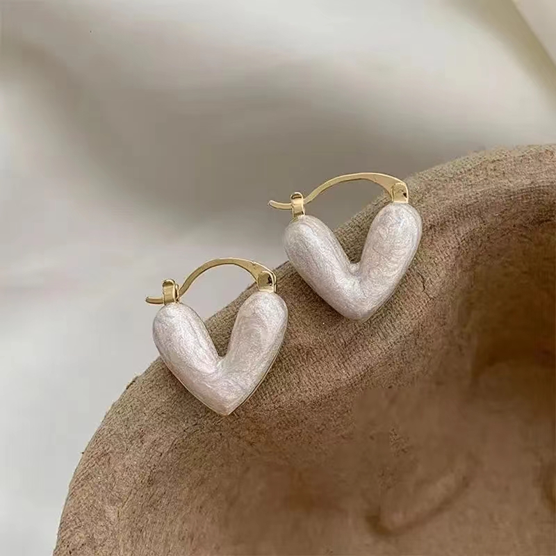 Pendientes de gota de corazón de amor minimalista dulce coreano para mujer, pendientes elegantes de moda blanca, Piercing estético, joyería de oreja