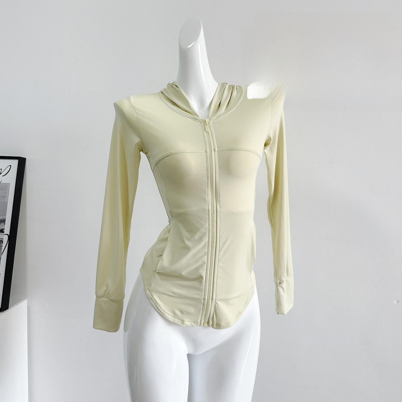 Proteção ultravioleta UPF50+ Sensação de gelo de verão com capuz Proteção solar Top Slim Fit Yoga Wear Manga crida com fec...