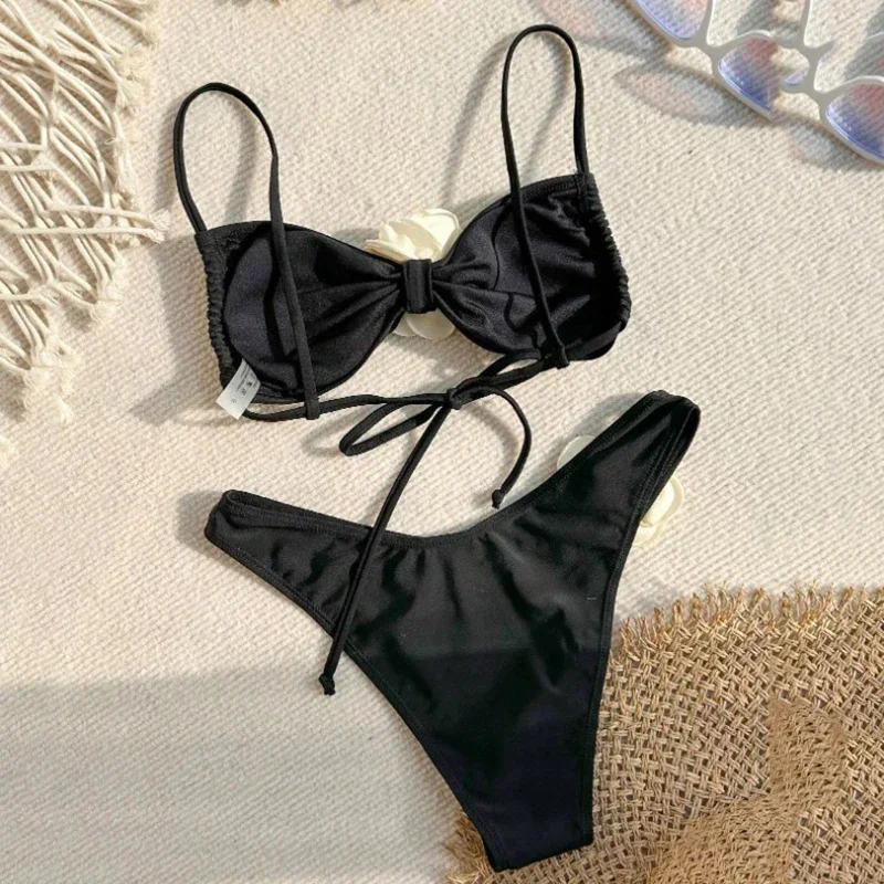 Zweiteiliger Bikini-Badeanzug mit 3D-Blumen für Damen, 2025, neue Schnür-Bademode, weiblich, separater Bandeau-Biquini-Strand-Badeanzug