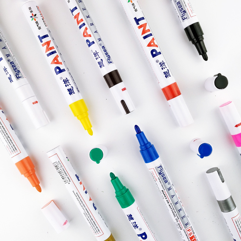 12 สีสีขาวยางกันน้ําถาวร MARKER ปากกายางรถยางสิ่งแวดล้อมยางภาพวาดปากกาเน้นข้อความ