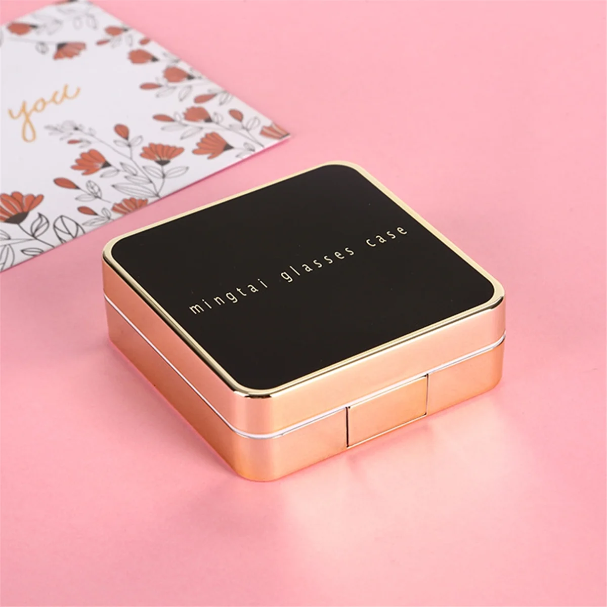 A72P คอนแทคเลนส์กล่องคอนแทคเลนส์แบบพกพาพร้อมแหนบดูด Stick ชุดสําหรับชุดเดินทางผู้ถือสีสุ่ม