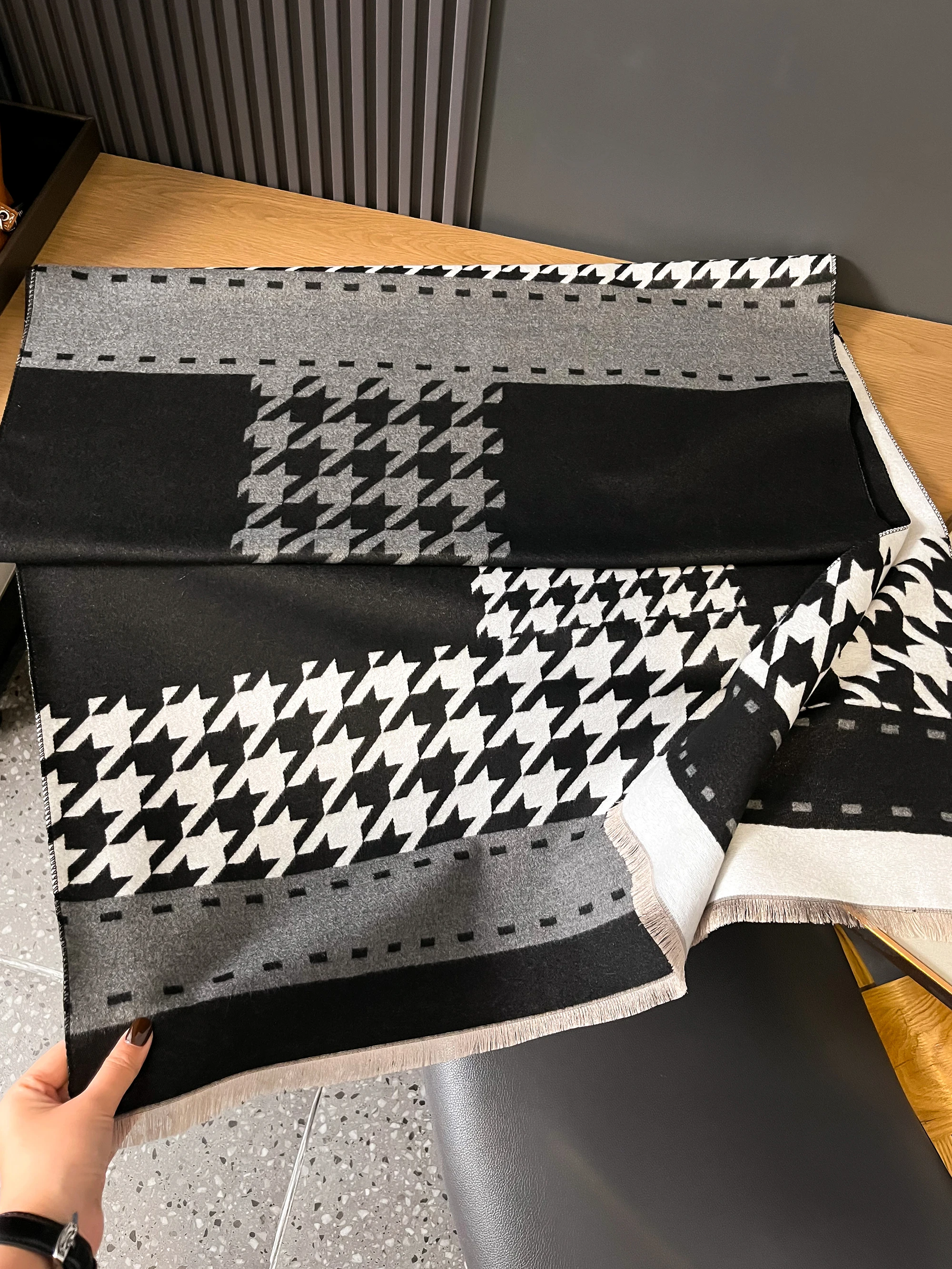 Sacarf de caxemira de luxo para mulheres houndstooth grosso cobertor de inverno com borla grande xale e envoltório bufanda mantilla quente