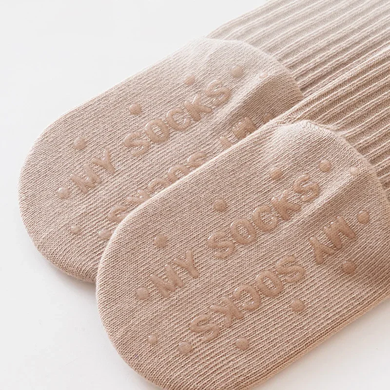 Calcetines de otoño para niñas, calcetines de algodón peinado con encaje de corazón de princesa, calcetines antideslizantes para recién nacidos, accesorios para niños pequeños de 0 a 3 años