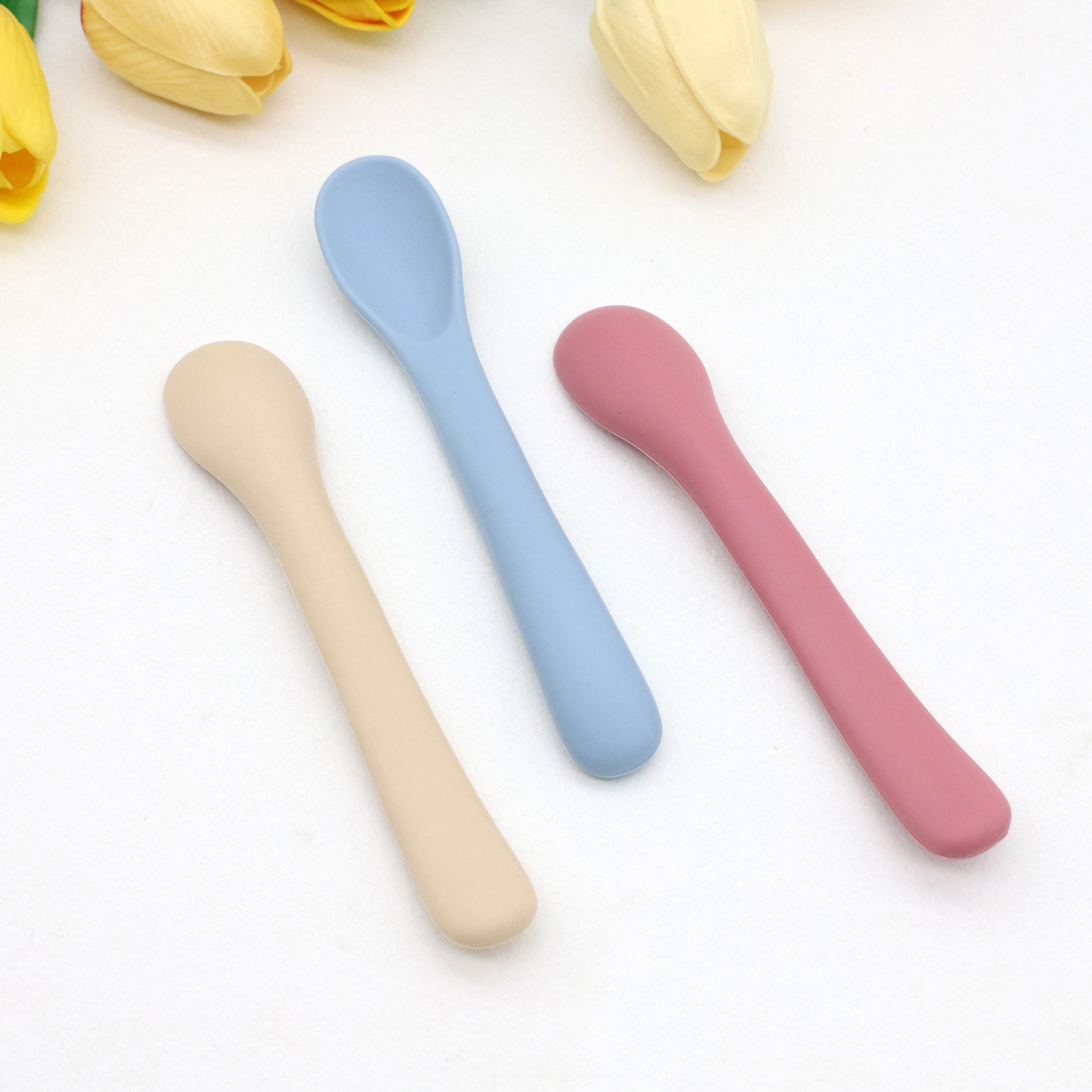Cuillère souple en Silicone pour bébé, Gadgets d'alimentation, articles pour bébé, petite cuillère, 3 pièces