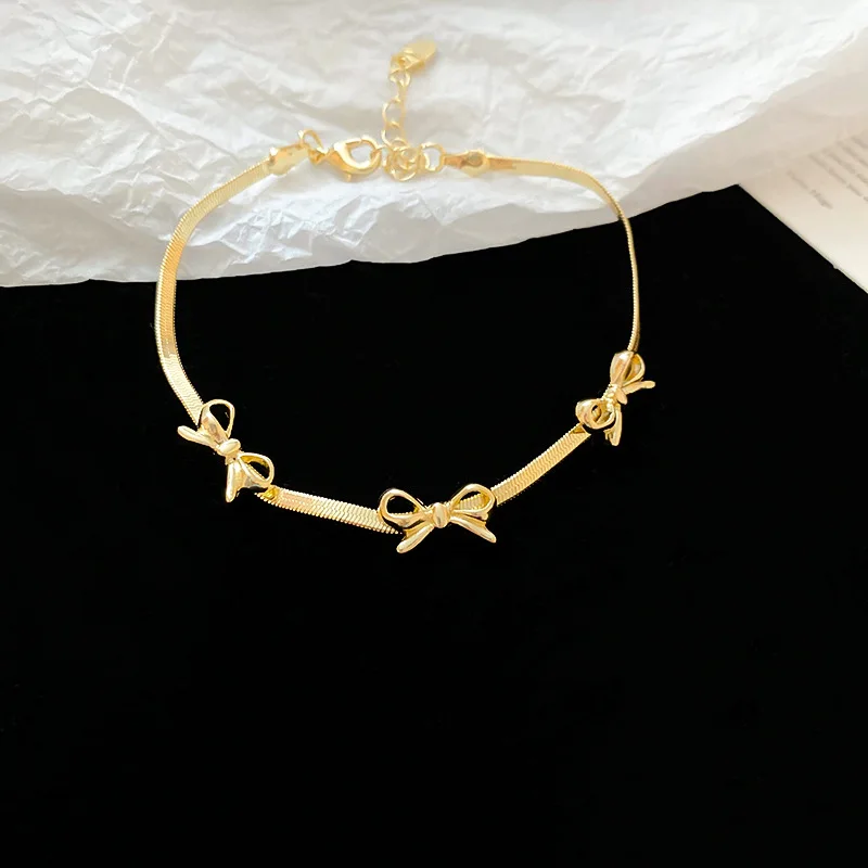 Girocolli con lama Bowknot Collane per donna Temperamento semplice Senso superiore Personalità Collare Catene in osso Gioielli per il collo di moda
