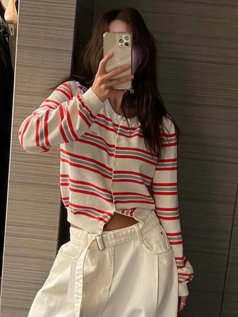 Cardigan Clássico t de Primavera Novo com Decote Redondo e Botões, Design em Cores Suaves para Mulheres