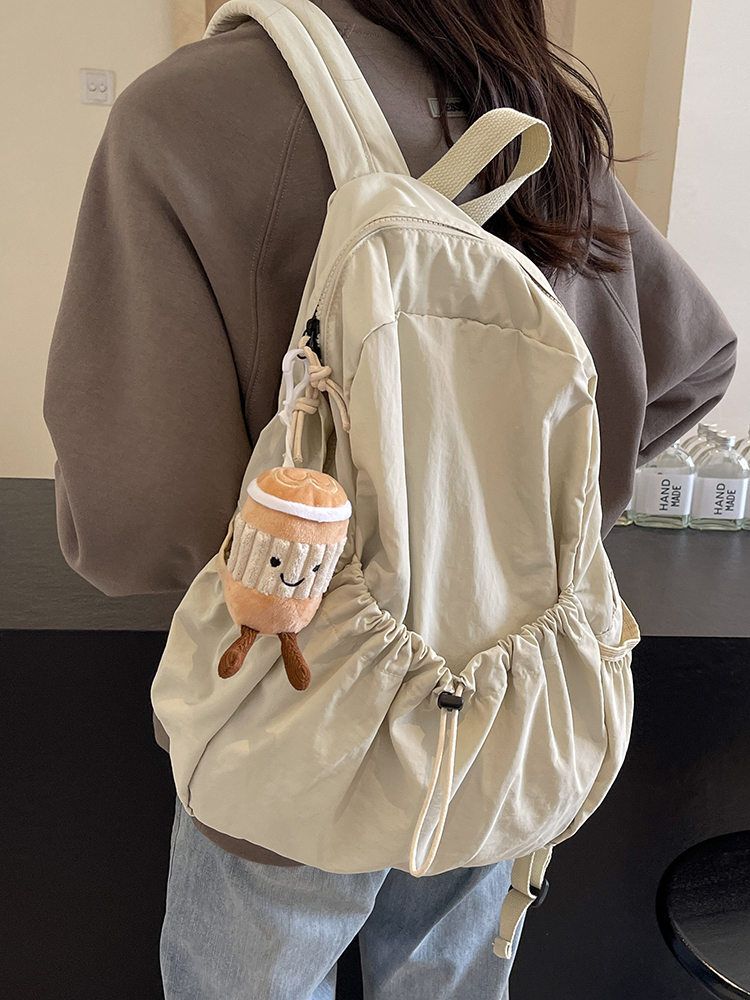 Women's Travel Lightweight Nylon Backpack 2025 New Sle Ultra-light Waterproof Bookbag for College Students Spring Season