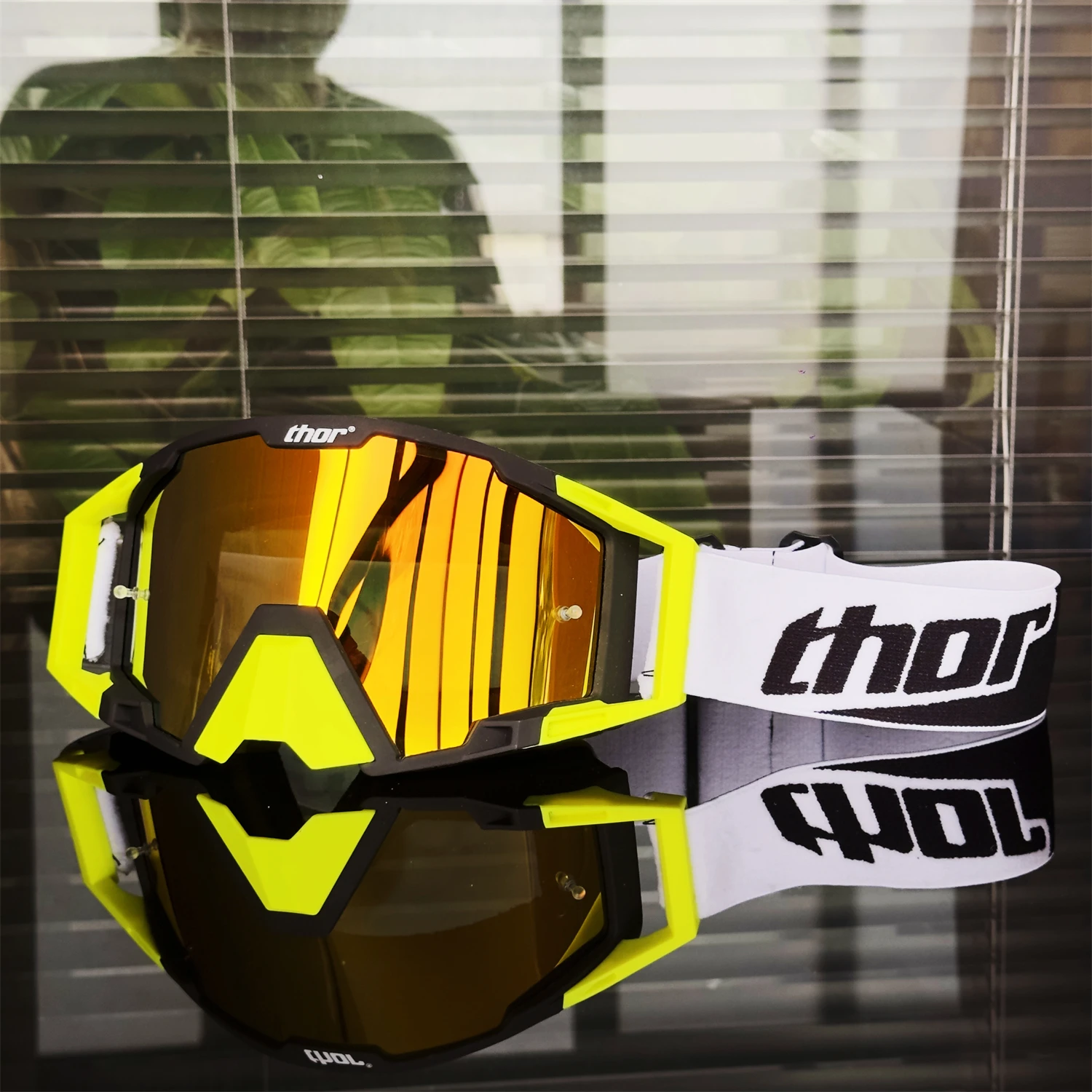 モトクロスメガネオートバイ ATV MTB クロスカントリー乗馬スポーツ MX ゴーグルオートバイヘルメット UV400 自転車ゴーグル