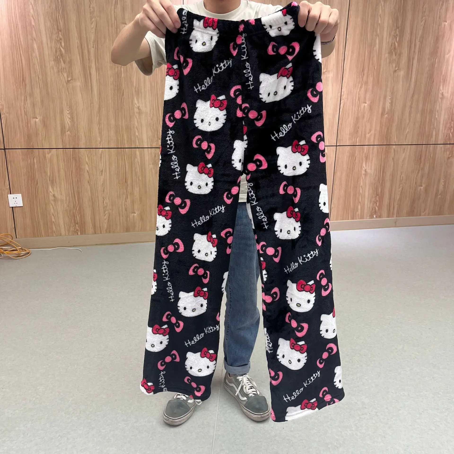 2024 Sanrio Hello KittyชุดนอนฮาโลวีนFlannelแฟชั่นกางเกงผู้หญิงKawaiiขนสัตว์อะนิเมะการ์ตูนสบายๆกางเกงฤดูใบไม้ร่วง