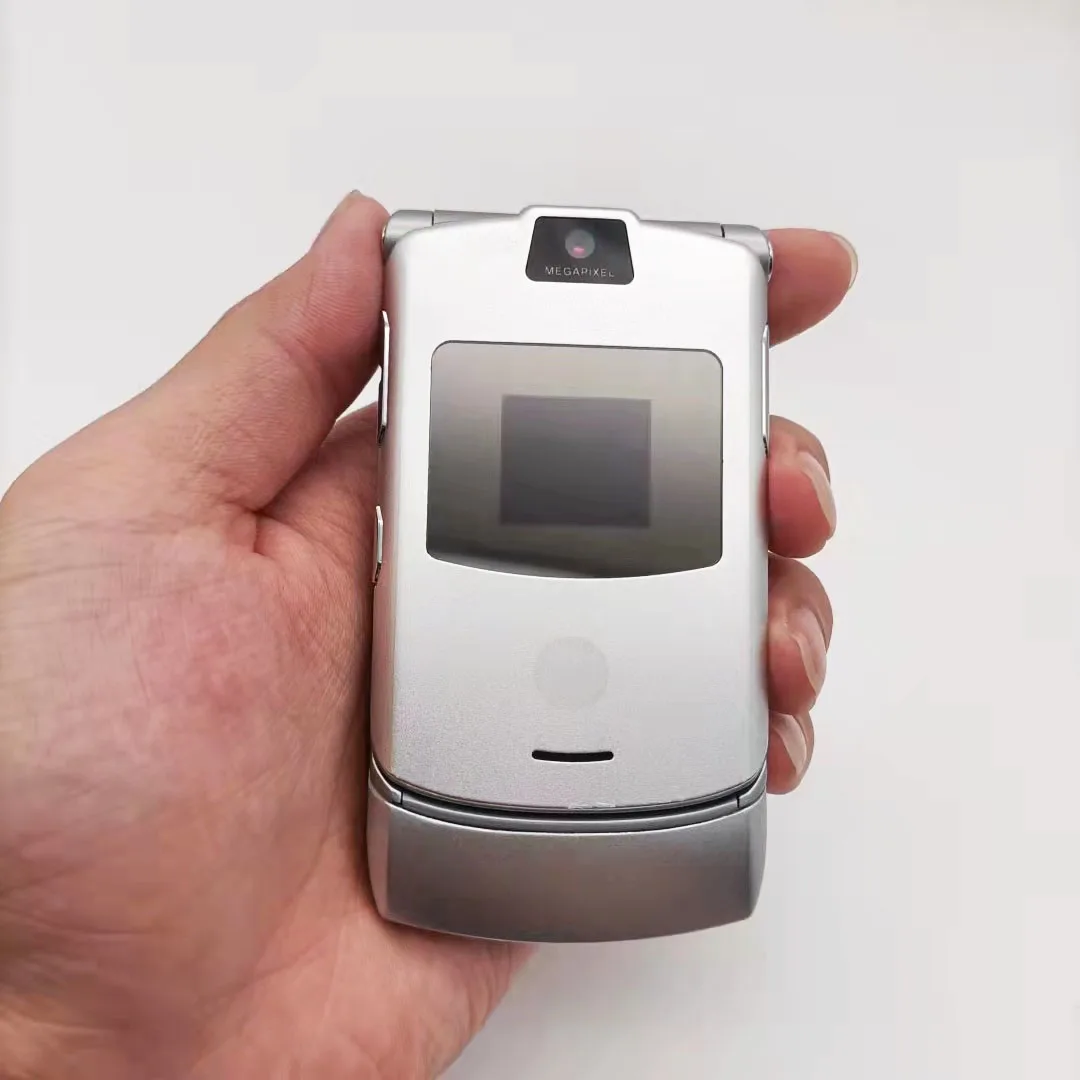 Motorola RAZR V3 Refurbished-Original Unlocked 2.2 inches GSM 850 / 900 / 1800 / 1900 mini USB Mini-SIM high quality