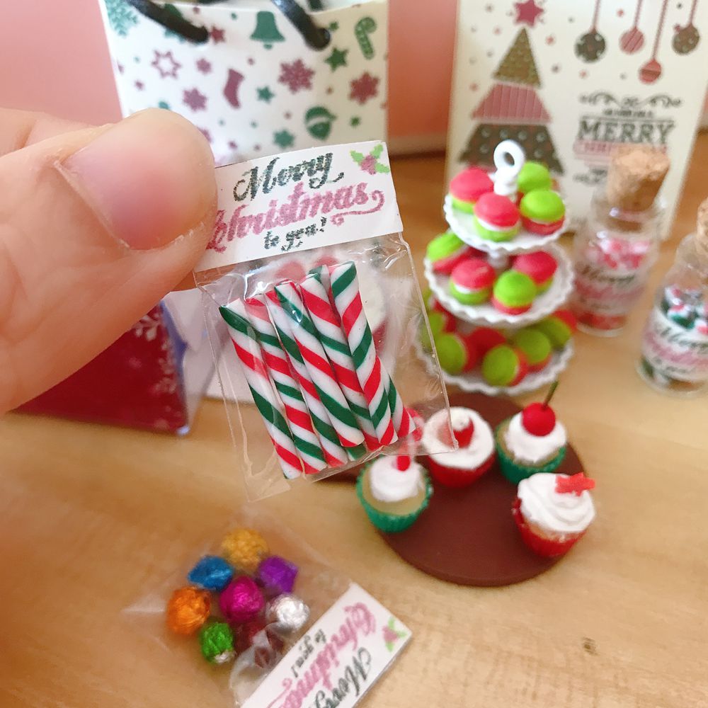 새로운 귀여운 1/6 스케일 인형 집 미니어처 크리스마스 선물 미니 컵케익 캔디 마카롱 인형 집 주방 놀이 장난감