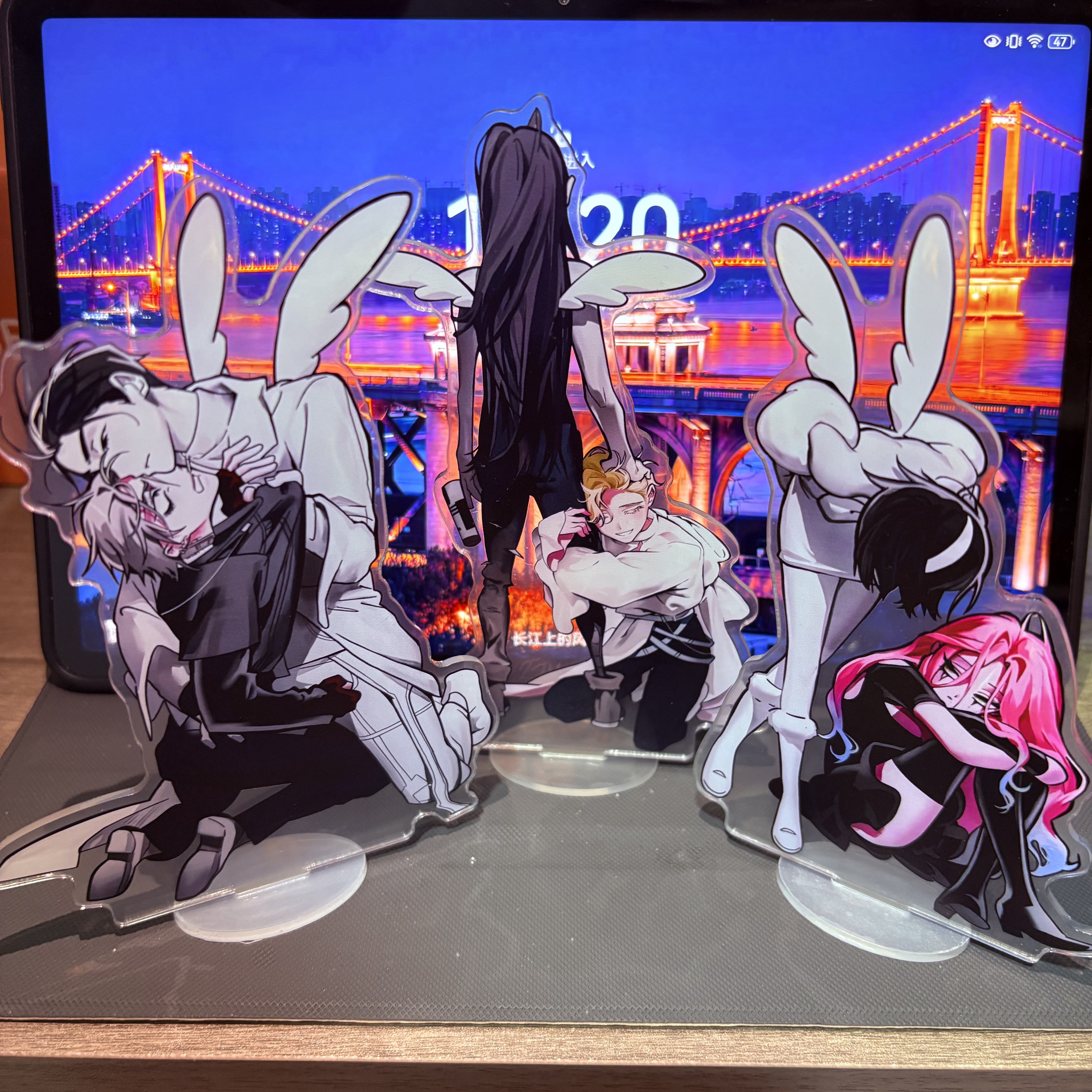 Anime Alien Bühne Acryl Action Fingure Stand Tisch Zimmer Dekoration Acryl Schreibtisch Display Ornament Geschenke Cosplay Requisiten