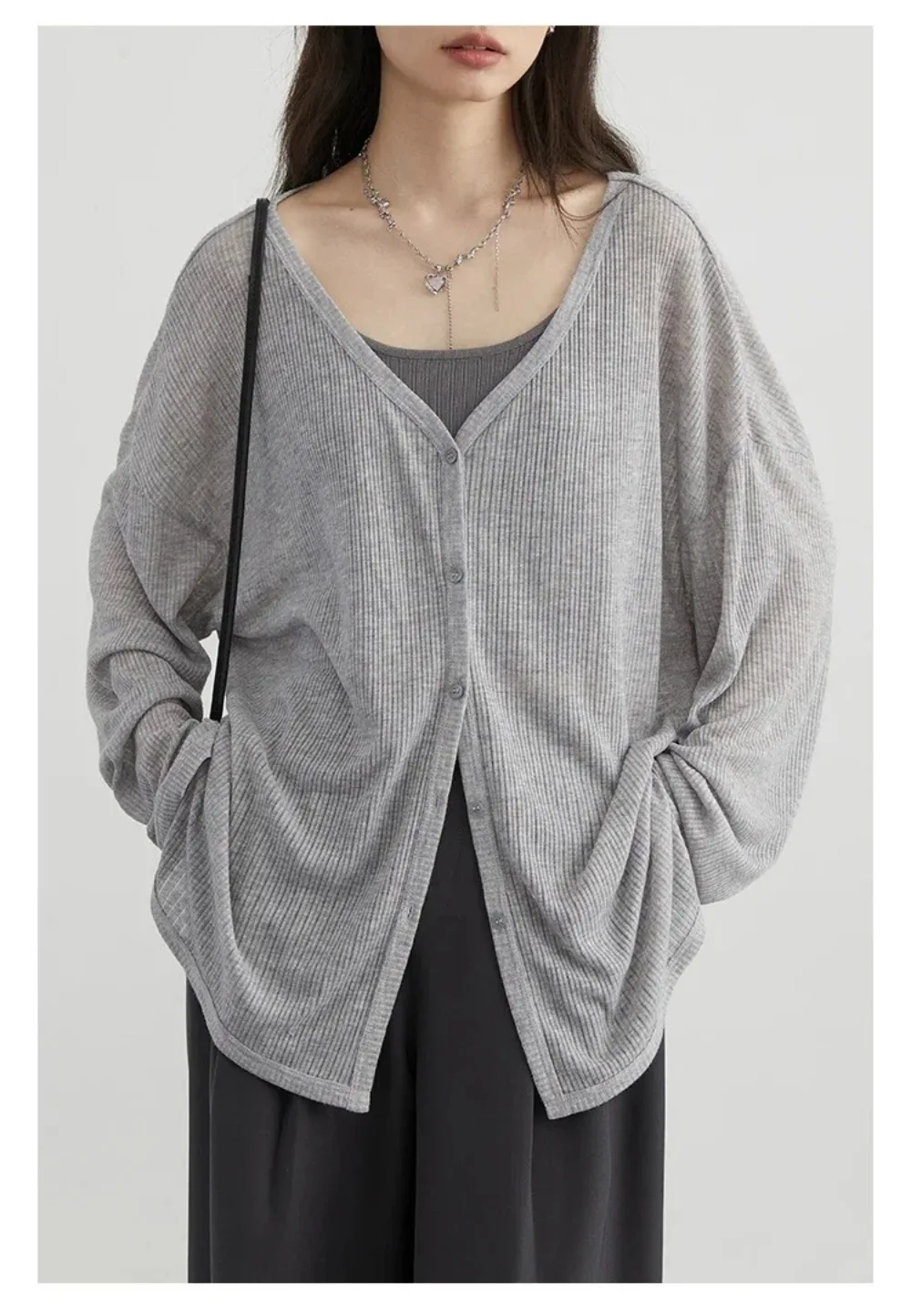 Langarm-shirt Strickjacke Frauen Dünne Jacke Tops Sonnenschutz Kleidung V-ausschnitt Pullover Tasten Koreanische Mode Tops Schwarz Grau