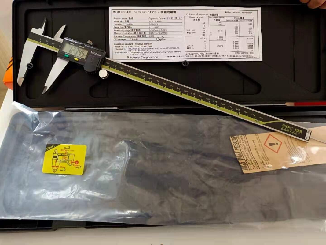 Mitutoyo Japan 500-196-20 150mm/6" Absolute Digital Digimatic Vernier Caliper