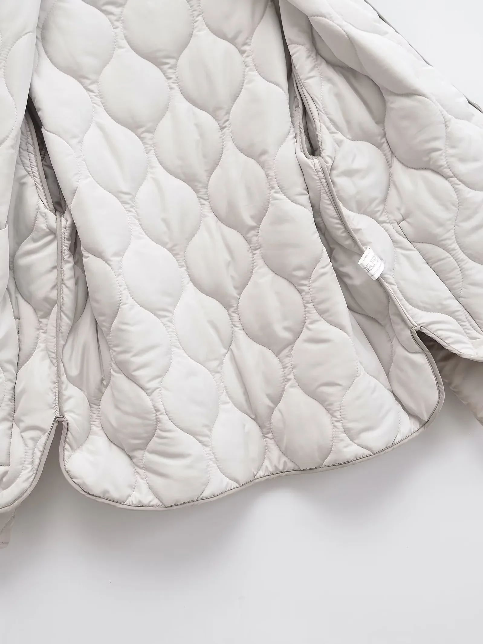 Xnwmnz เสื้อแจ็คเก็ตบุนวมสำหรับแฟชั่นของผู้หญิงฤดูใบไม้ร่วง/ฤดูหนาว2024คอกลมย้อนยุคสำหรับผู้หญิงซิปเสื้อแขนยาวเสื้อโค้ทผ้านวมอเนกประสงค์สำหรับผู้หญิง