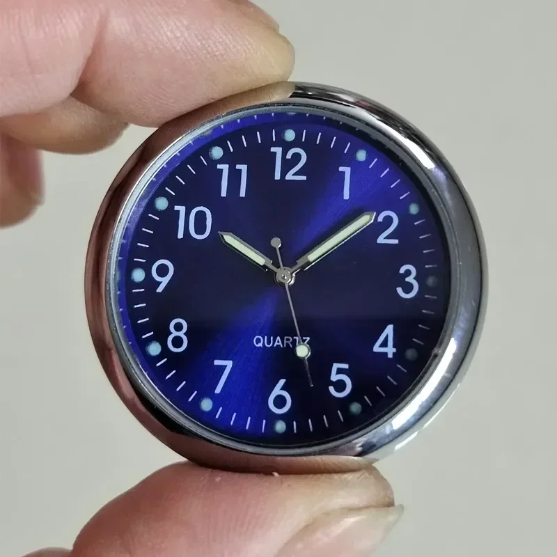 Leuchtende Auto Uhr Automobile interne Stick-On Uhr Mechaniker Quarzuhren Auto Ornament 40mm Mini Digitaluhr