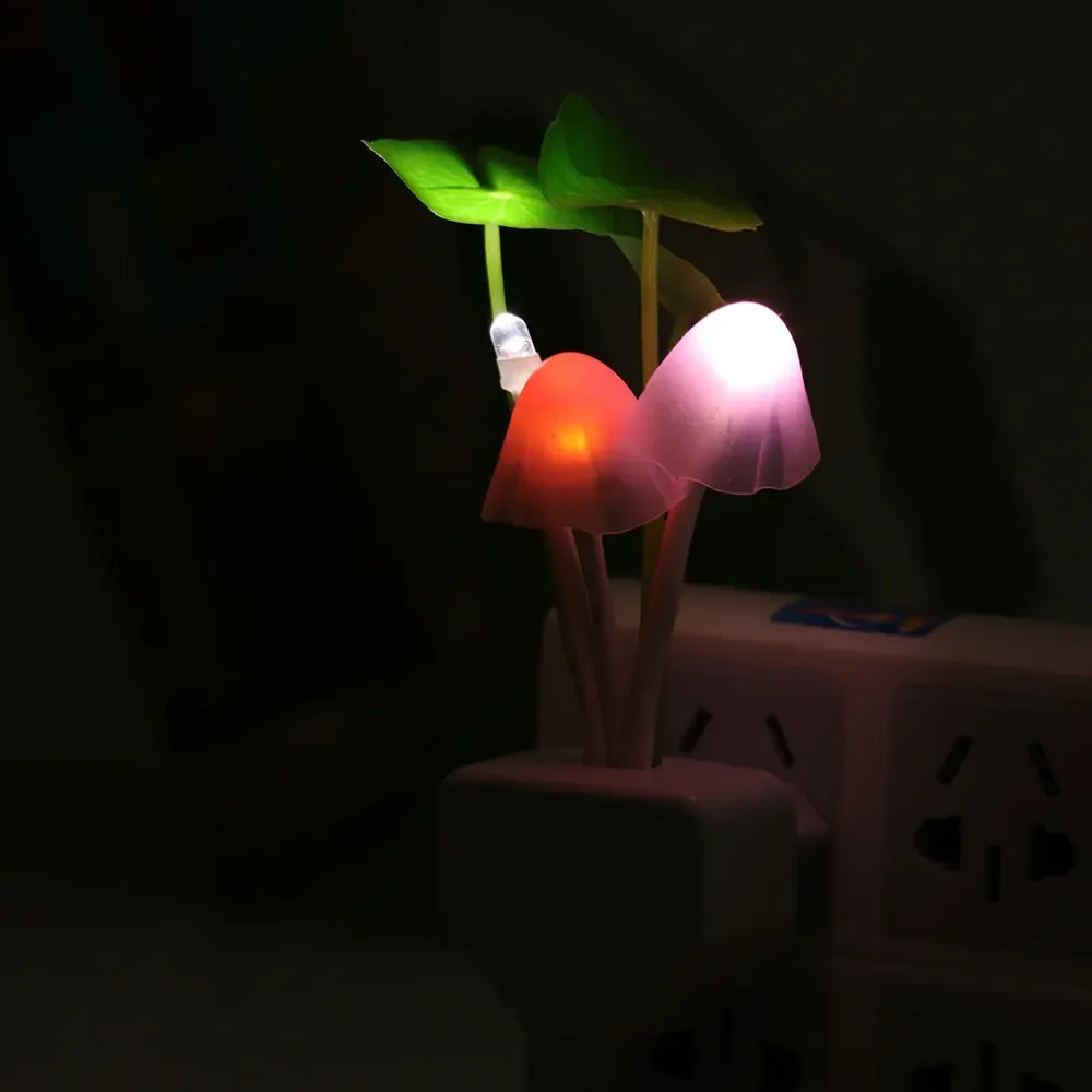 Lámpara con forma de hongo para la noche, Luminaria con 3 luces LED de colores, Sensor de 220v, novedad