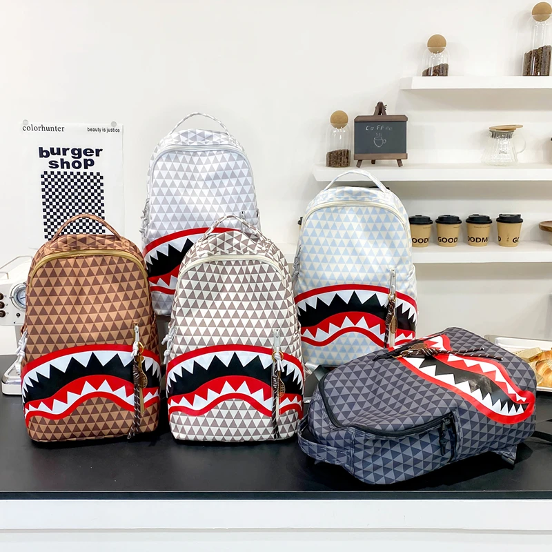 Nueva y elegante mochila con estampado de grafiti de tiburones para adolescentes, versátil, de moda para el día a día, para ordenador portátil, mochilas de hombre