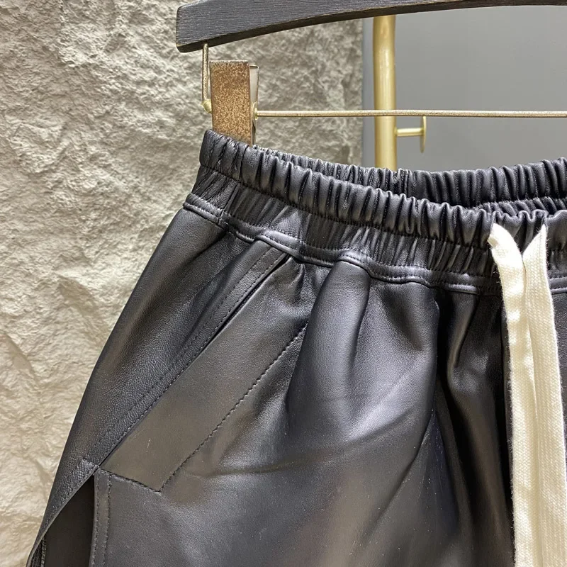 봄 가을 패션 블랙 화이트 컬러 매칭 Drawstring PU 가죽 반바지 여성 루즈 캐주얼 우아한 스플릿 와이드 레그 바지