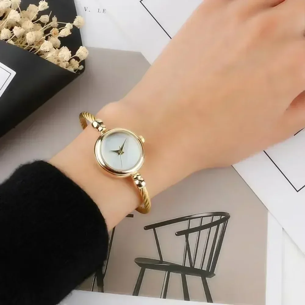 Reloj para mujer, pulsera pequeña de oro, relojes de lujo, Reloj de pulsera de cuarzo de acero inoxidable para mujer, Reloj informal de marca para mujer