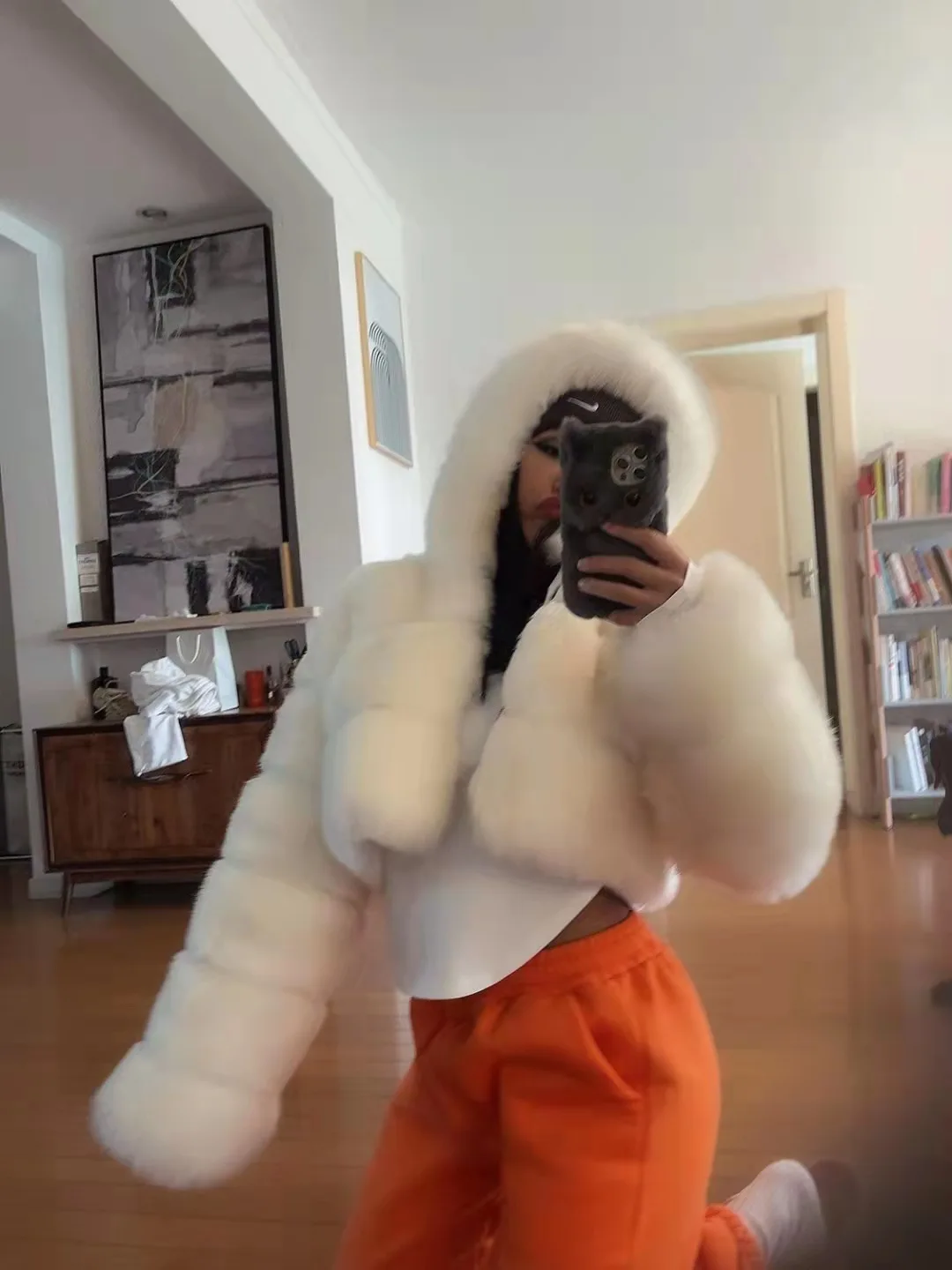 Neuer flauschiger Top-Mantel mit Kapuze, Herbst-Winter-Kunstpelzmantel, Damenjacke, langärmelig, abgeschnittene Pufferfelljacke für Damen, Oberbekleidung