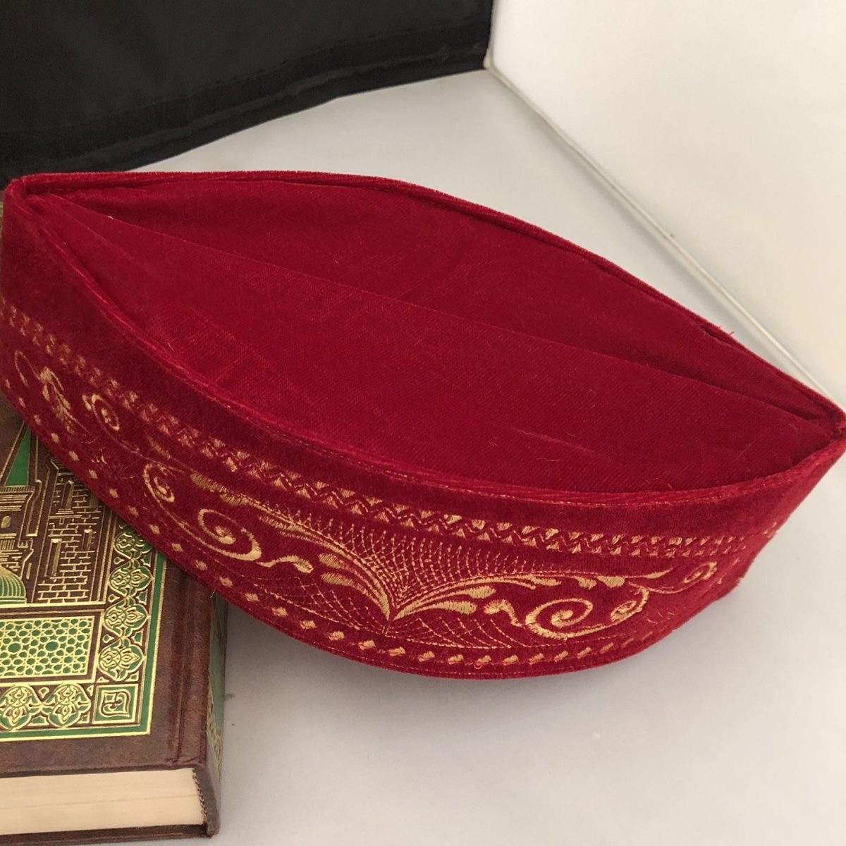 Muzułmańskie czapki dla mężczyzn Odzież Produkty podatkowe Turcja Bezpłatna wysyłka Modlitwa Malezyjska czapka łódka Kippa Islamski Kufi Topi Czarny 03215