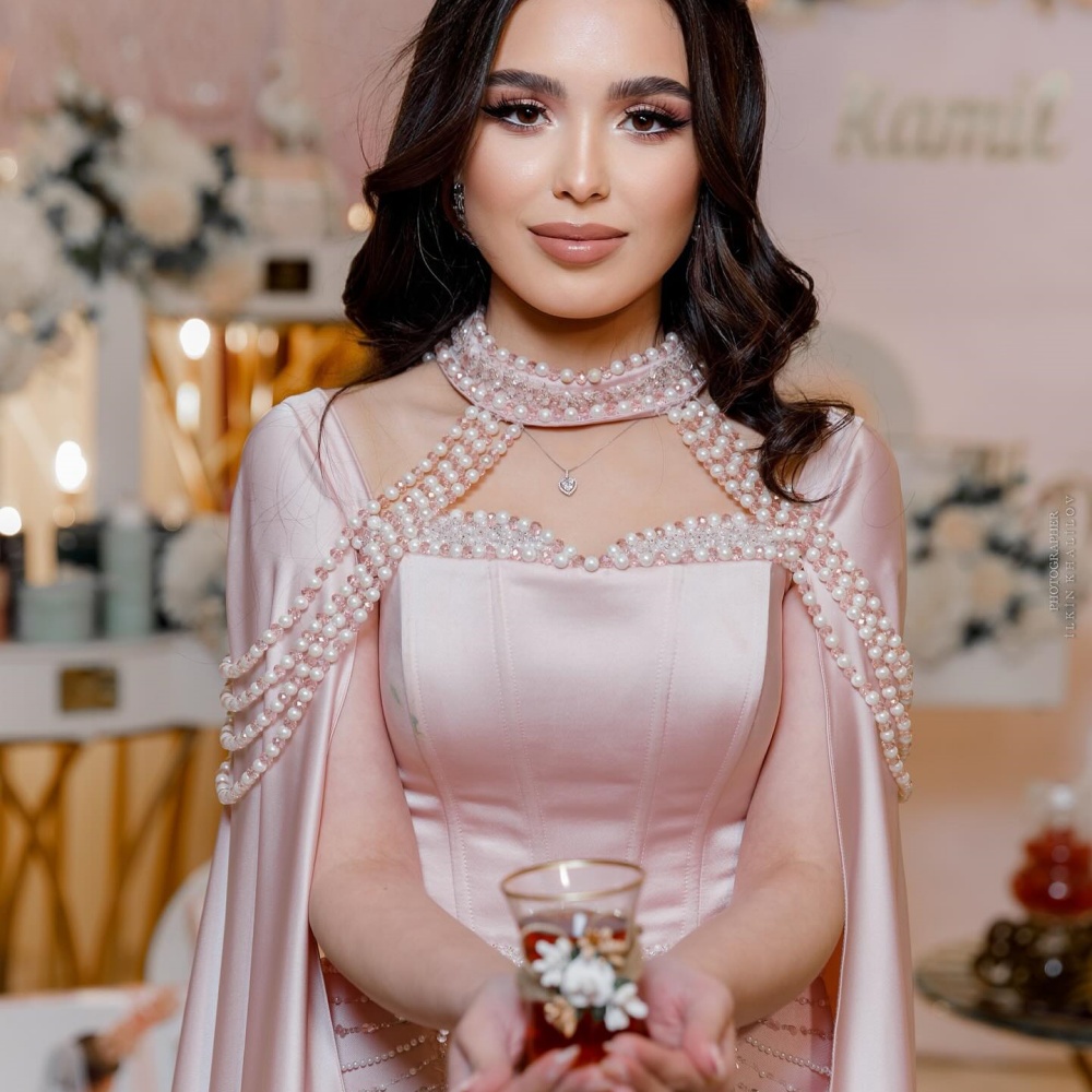 Bella personalizado champanhe frisado com um xale robes de soirée sem alças cetim pérolas vestidos de festa até o chão vestido de baile 2025