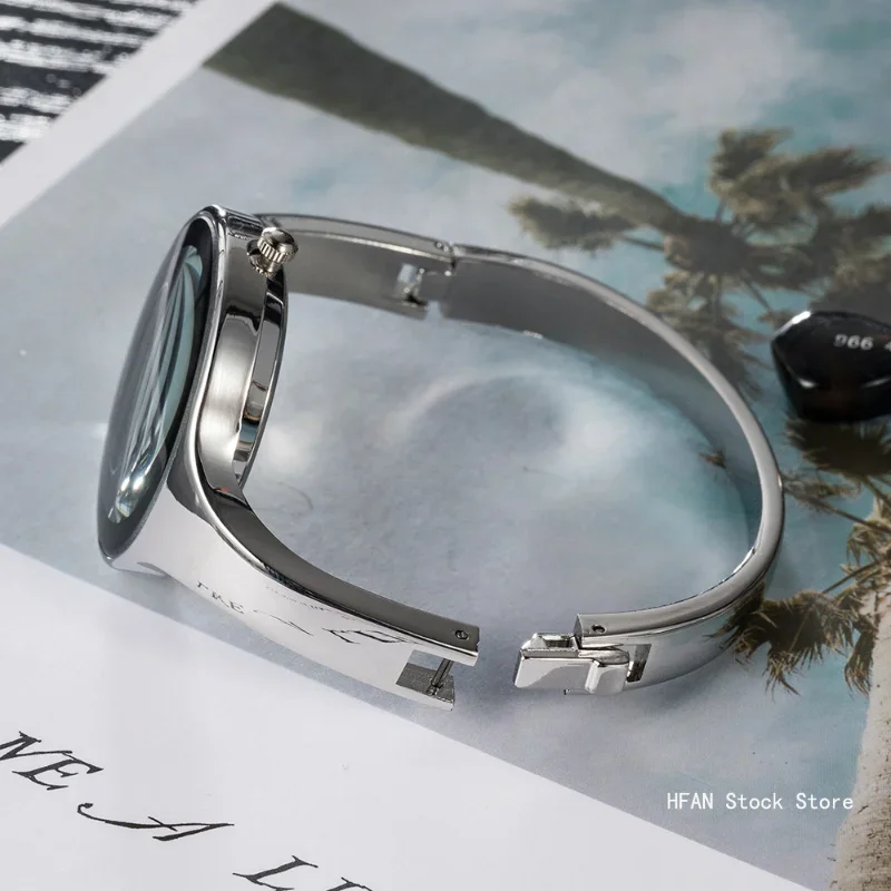 Reloj minimalista para Mujer, pulsera redonda informal a la moda para Mujer, relojes para niñas, Reloj de cuarzo de acero inoxidable dorado, Reloj para Mujer