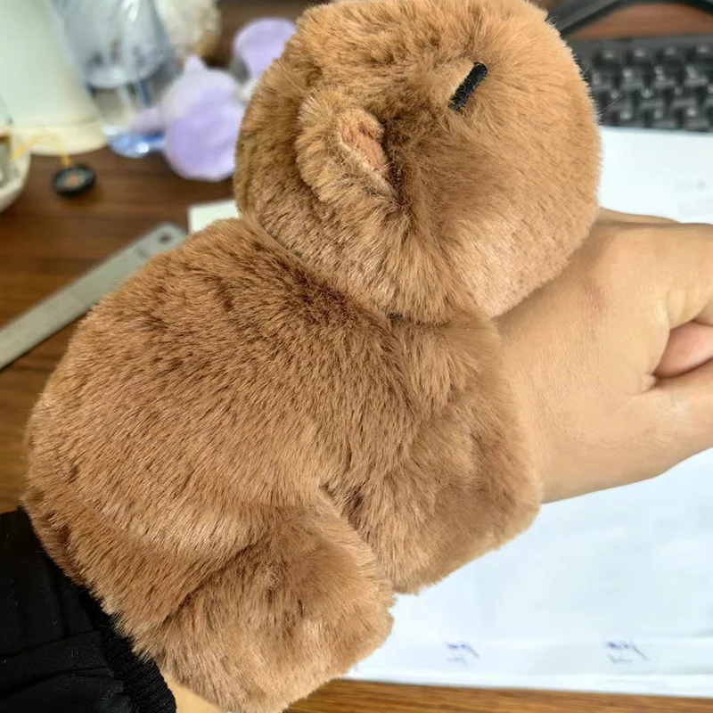 Armband Handgelenk liegende Puppe Capybara Puppe Snap Ring süßes Plüschtier hässliche süße Puppe
