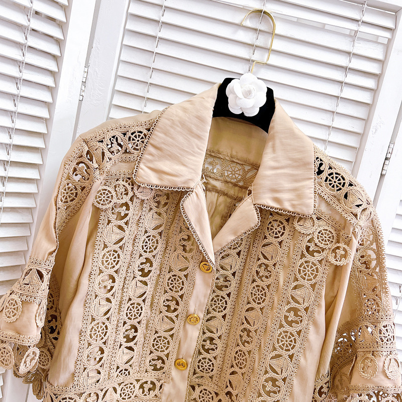 高級中空アウトドレス 2 点セット女性の 2025 夏休み刺繍レースジャケット白トップスプリーツショートスカートスーツ