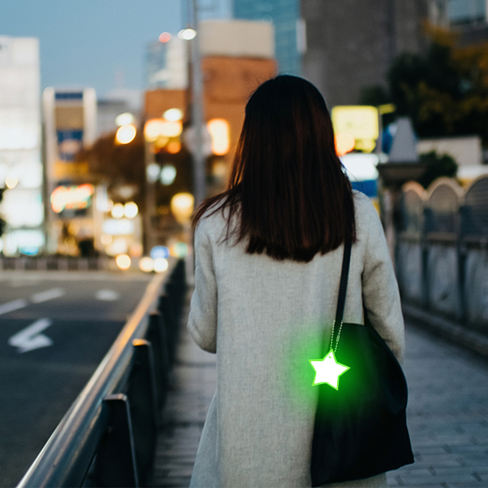 12PCS Reflector Pendant Super Bright Stars Children's Pendant Key Chain 6 Colors for Strollers/School Bag Back Pack Decorations